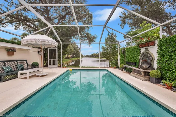 5505 Cove Cir, Naples, Florida 34119