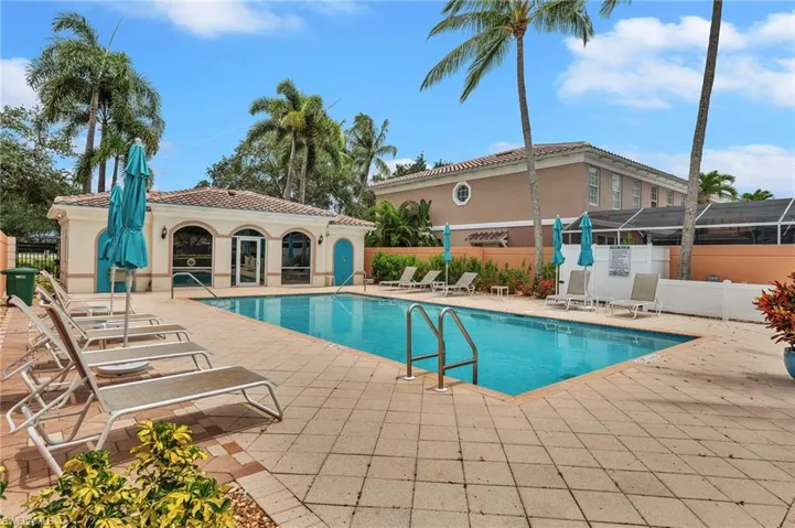 5505 Cove Cir, Naples, Florida 34119