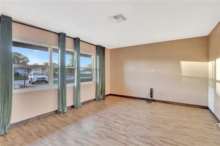 14 Illinois Rd, Lehigh Acres Fl 33936