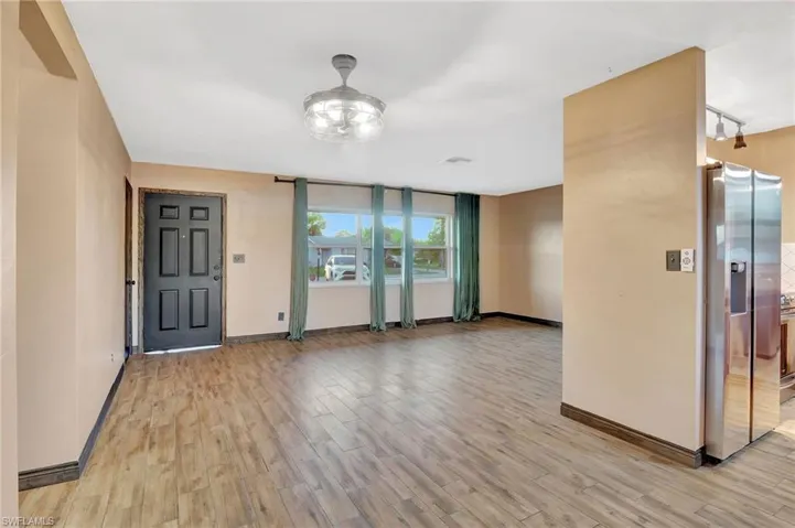 14 Illinois Rd, Lehigh Acres Fl 33936