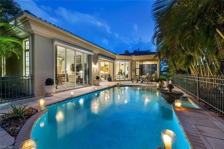 After a long day enjoying all that paradise in Naples has to offer...a dip in the pool is welcome!