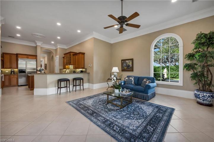 Great, open-concept for easy living! The Palladian window brings in an abundance of sunshine...