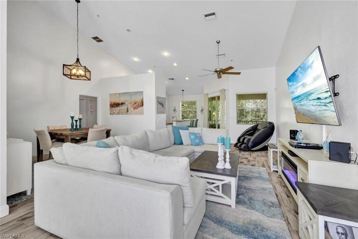 Welcome home to Marbella of Spanish Wells!