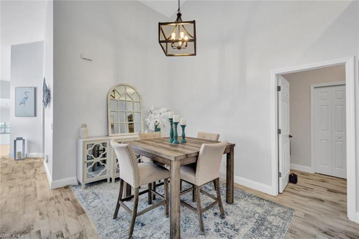 An ELEGANT space for family dinner or for entertaining guests!