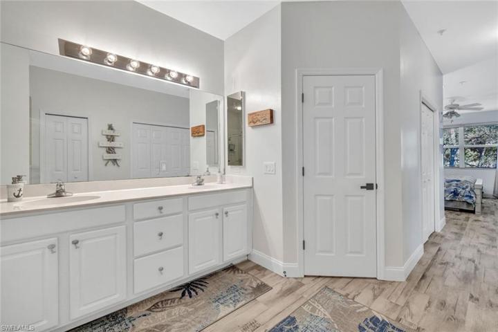 Double sinks - plenty of room for two!