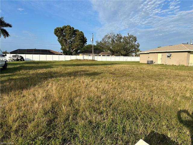 1627 SE 21st  ST, CAPE CORAL, FL 33990