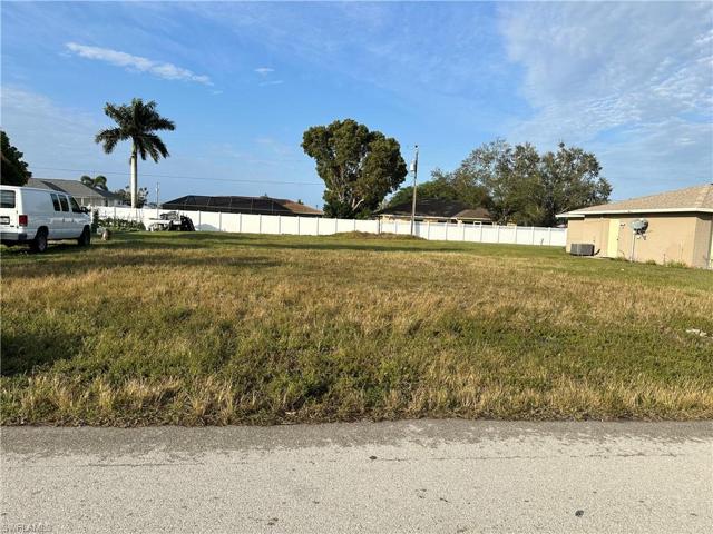 1627 SE 21st  ST, CAPE CORAL, FL 33990