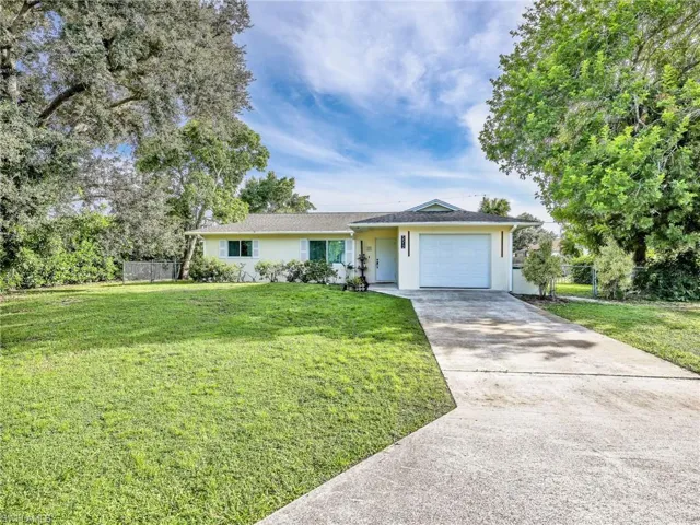 5512 25th Pl Sw, Naples, Florida 34116