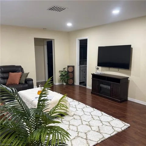 5512 25th Pl Sw, Naples, Florida 34116