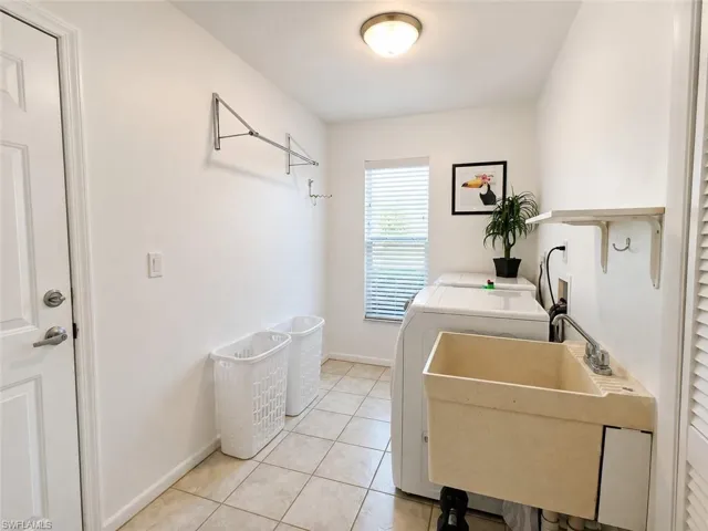 1709 Se 44th St, Cape Coral, Florida 33904