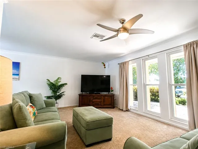 1709 Se 44th St, Cape Coral, Florida 33904