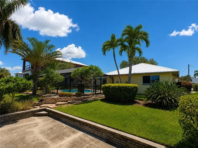 1709 Se 44th St, Cape Coral, Florida 33904