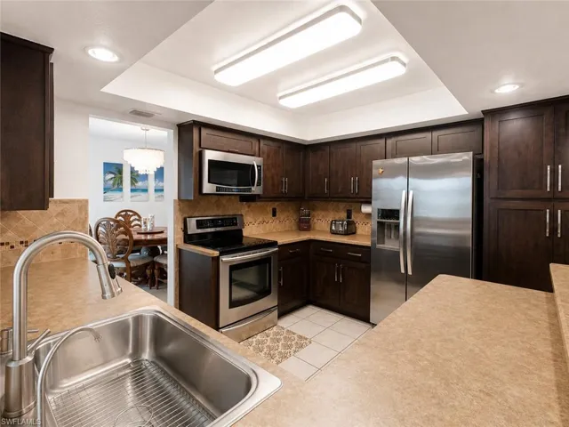 1709 Se 44th St, Cape Coral, Florida 33904