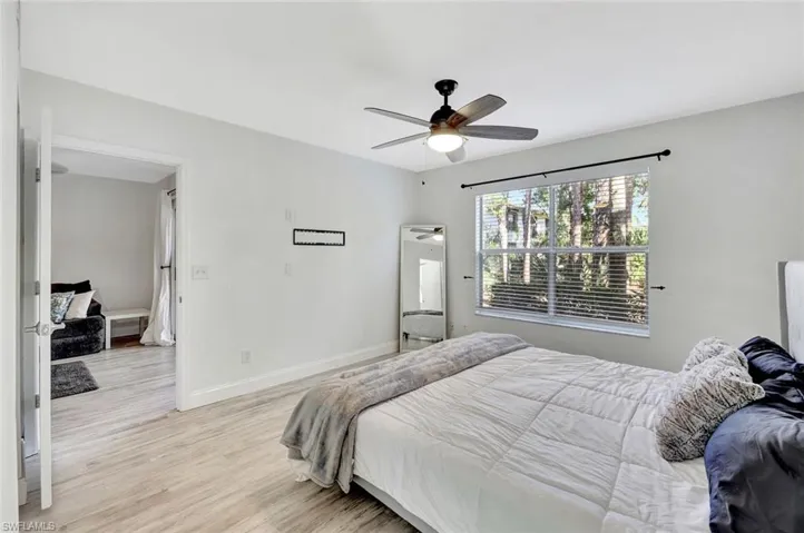 1965 Courtyard Way E-106, Naples, Florida 34112
