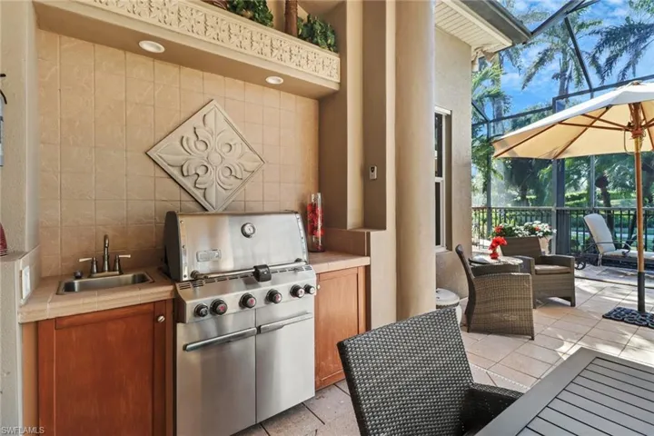 View of front of property with a front yard