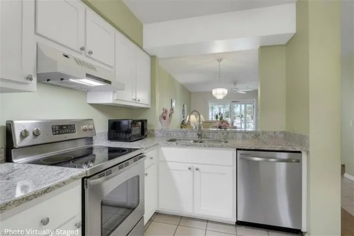 Virtually Staged Cabinets & Appliances