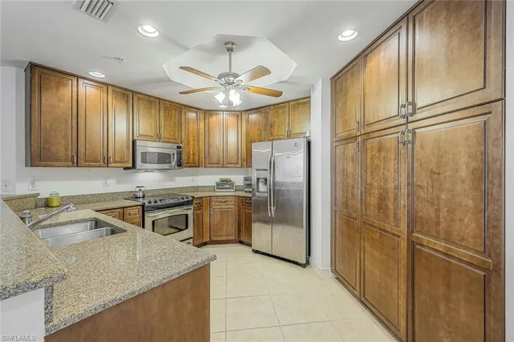 5781  Cape Harbour  DR, Cape Coral, FL 33914