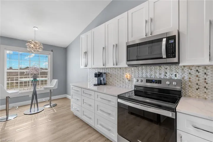 Eat-in Kitchen