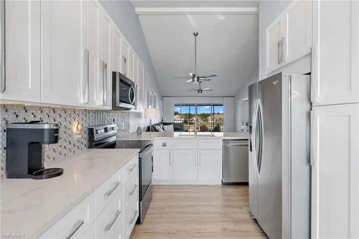 Kitchen/Custom Cabinets