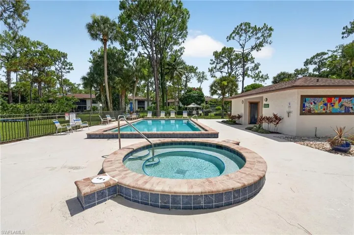 1915 Courtyard Way 202, Naples, Florida 34112