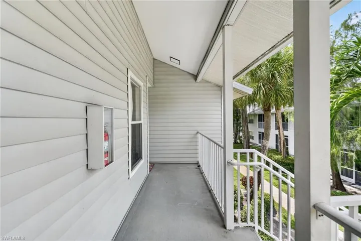 1915 Courtyard Way 202, Naples, Florida 34112