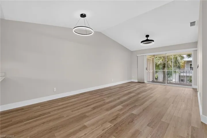 1915 Courtyard Way 202, Naples, Florida 34112