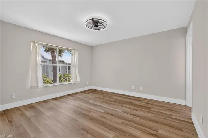 1915 Courtyard Way 202, Naples, Florida 34112