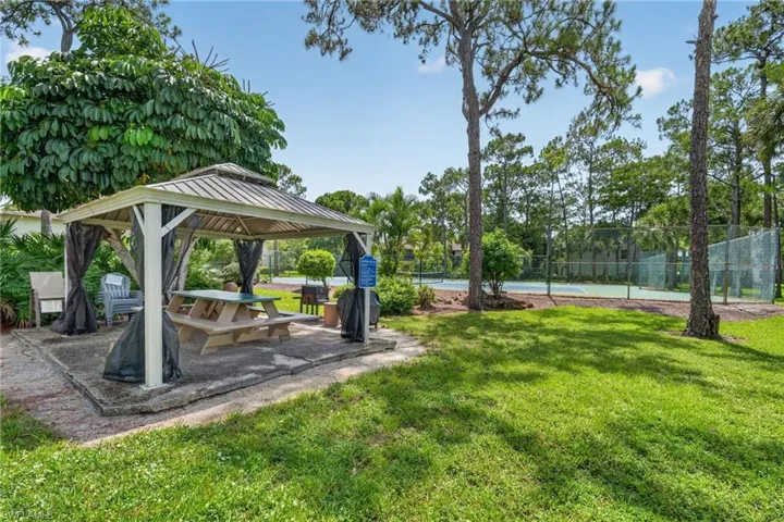 1915 Courtyard Way 202, Naples, Florida 34112