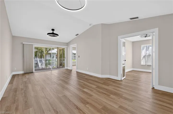1915 Courtyard Way 202, Naples, Florida 34112