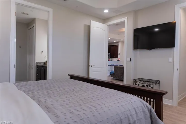 1808  William Reggie  RD, Cape Coral, FL 33914
