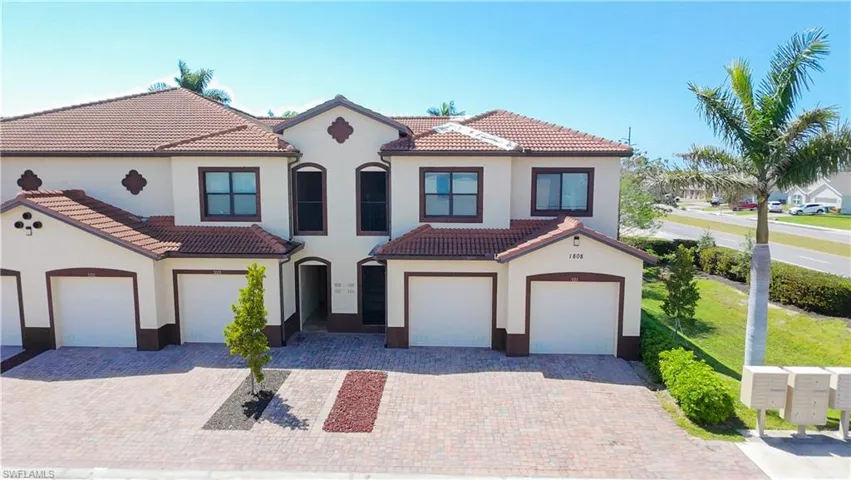1808  William Reggie  RD, Cape Coral, FL 33914