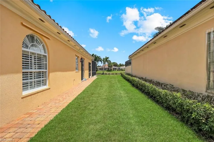 4024  Trinidad  WAY, Naples, FL 34119