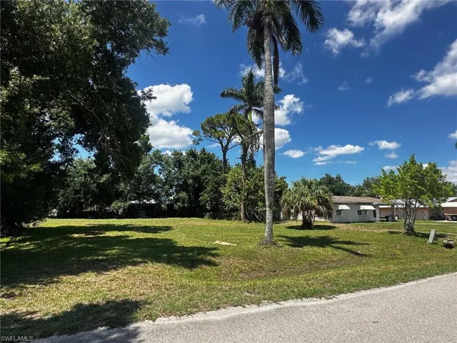 200  Rose  ST, North Fort Myers, FL 33903