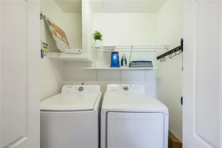 Great utility room space!