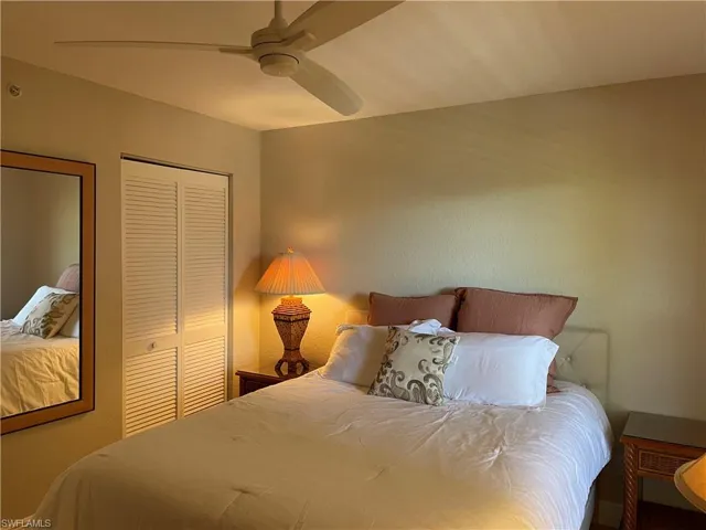 Guest Room w Queen Bed