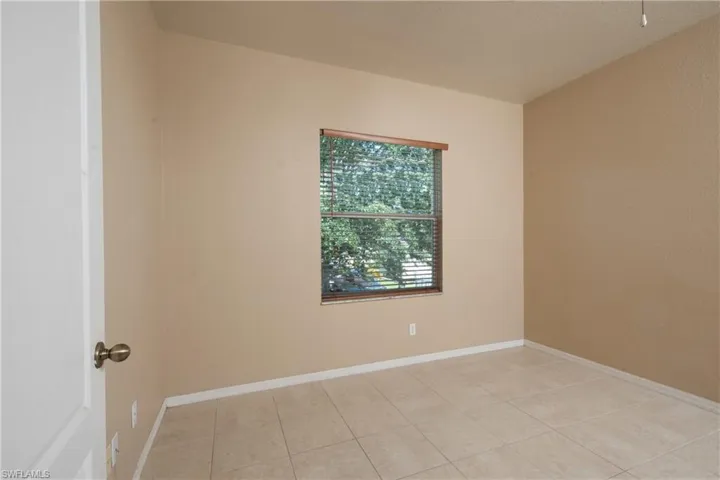 1721 SW 10th AVE, CAPE CORAL FL 33991