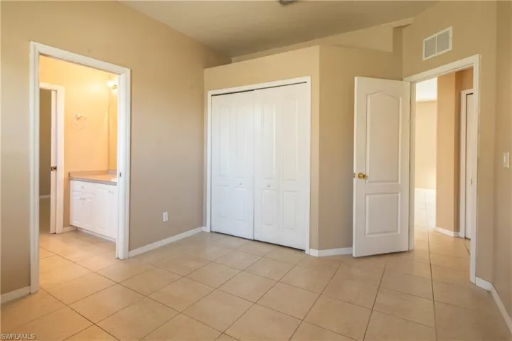 1721 SW 10th AVE, CAPE CORAL FL 33991