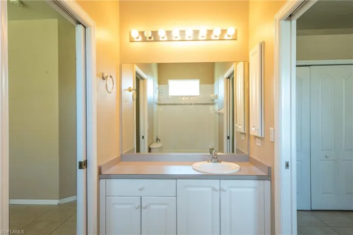 1721 SW 10th AVE, CAPE CORAL FL 33991