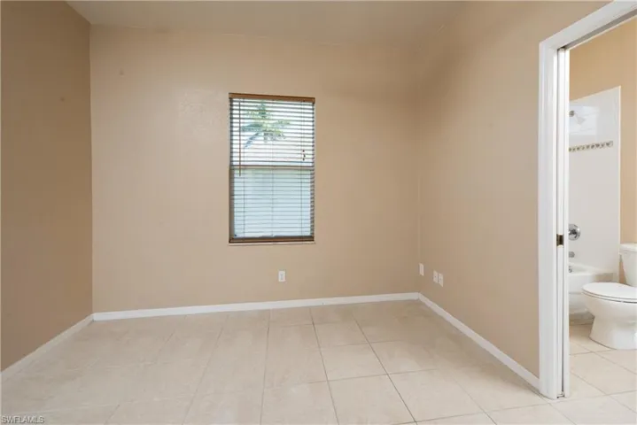 1721 SW 10th AVE, CAPE CORAL FL 33991