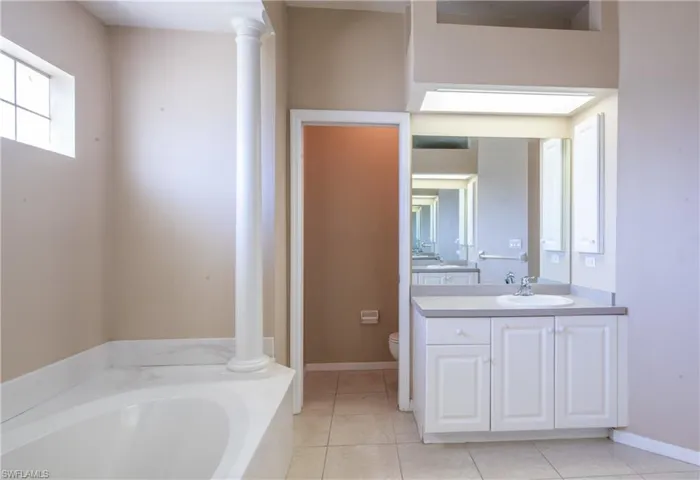 1721 SW 10th AVE, CAPE CORAL FL 33991