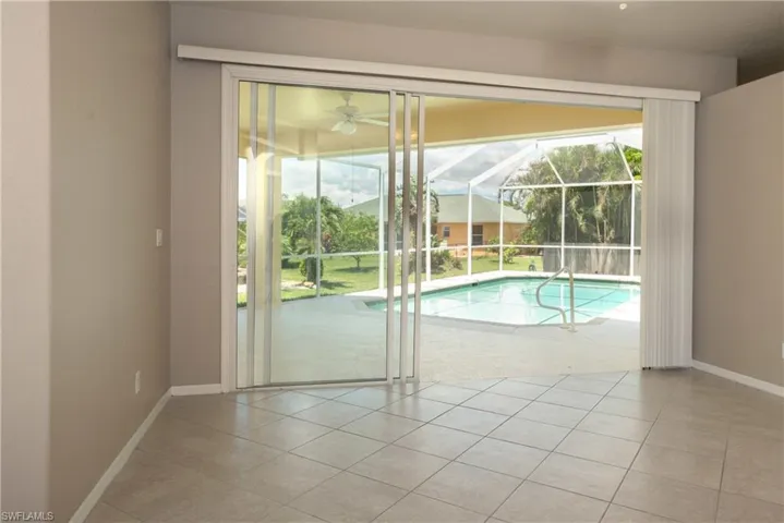 1721 SW 10th AVE, CAPE CORAL FL 33991