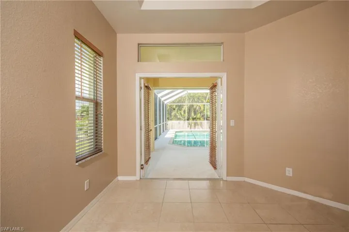 1721 SW 10th AVE, CAPE CORAL FL 33991