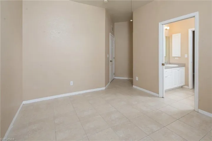 1721 SW 10th AVE, CAPE CORAL FL 33991