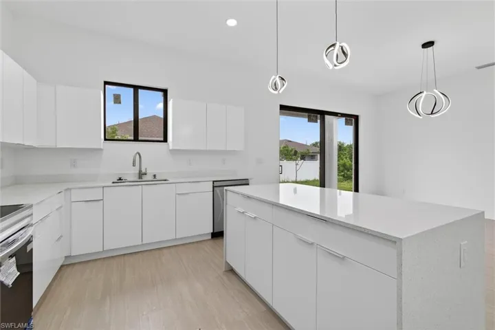 2441 Nw 8th Ter, Cape Coral, Florida 33993