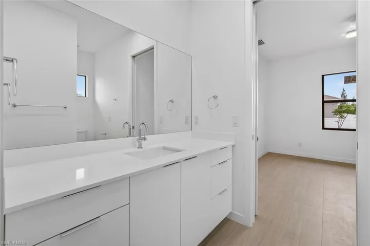2441 Nw 8th Ter, Cape Coral, Florida 33993