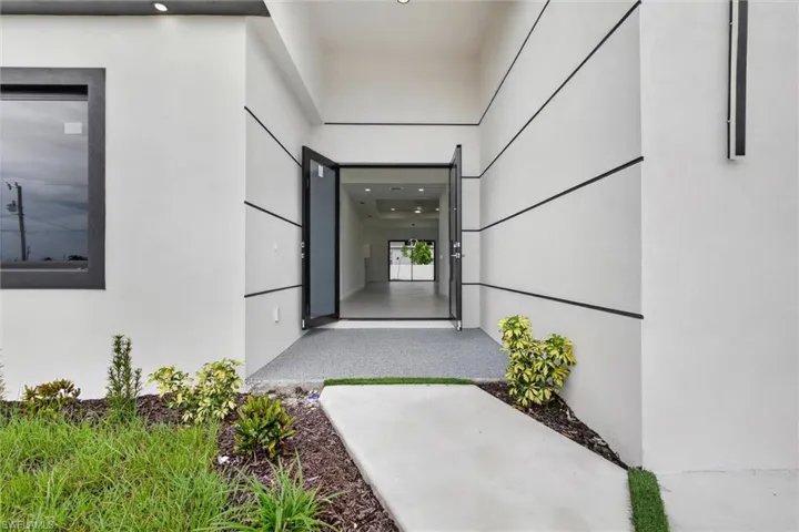 2441 Nw 8th Ter, Cape Coral, Florida 33993