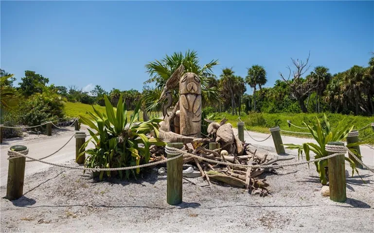 210 Mourning Dove DR, Upper Captiva FL 33924