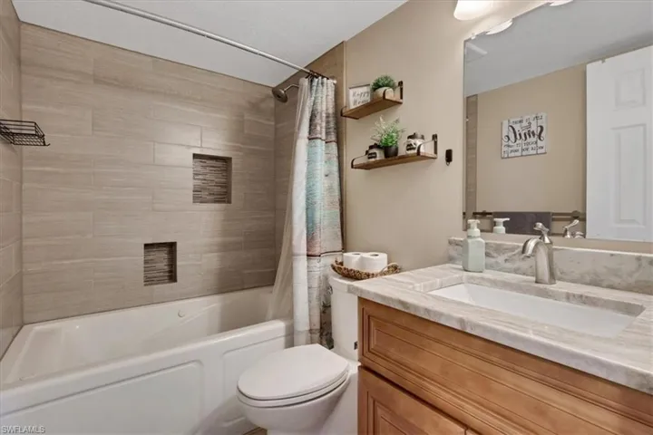 1535 Trafalgar Ln A, Naples, Florida 34116