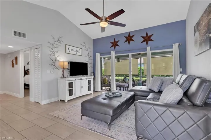 1535 Trafalgar Ln A, Naples, Florida 34116