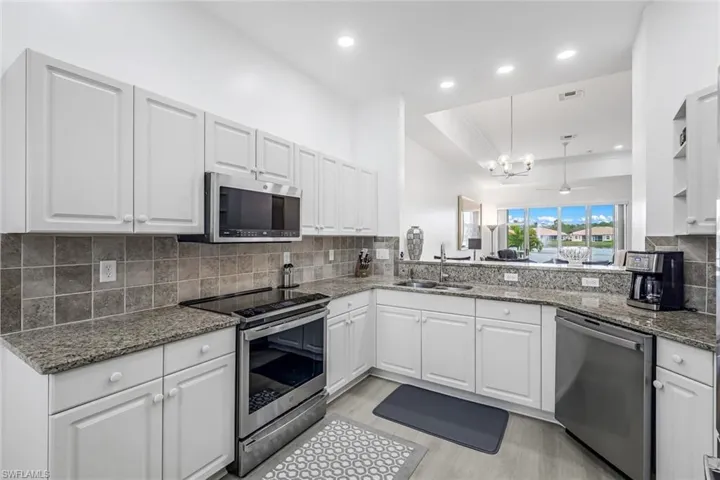 7922  Haven  DR, Naples, FL 34104